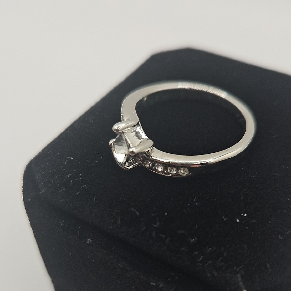 Source Unknown Silver And Diamond Gemstone Ring W… - image 3